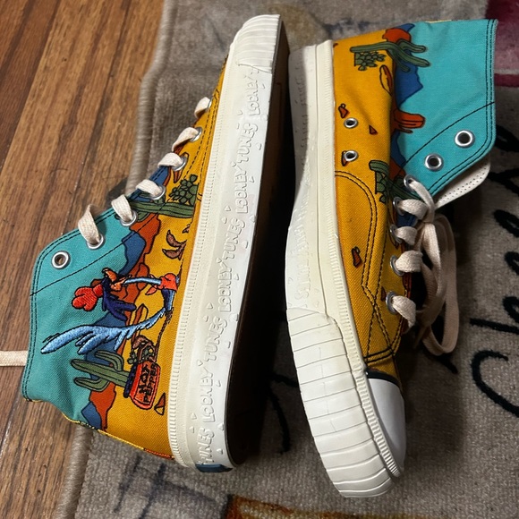 Looney Tunes 10  KED Sneakers 90s Characters Name and related warne Bros .1994 - Picture 3 of 12